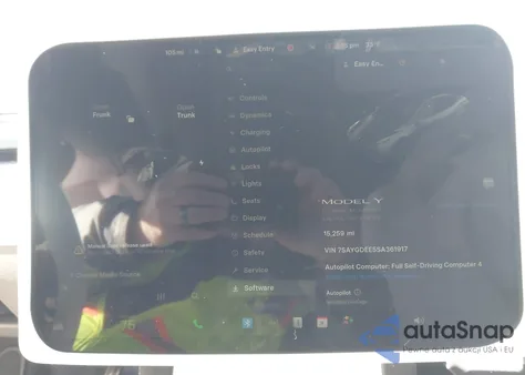 2025 Tesla Model Y Long Range Dual Motor All-Wheel Drive из США, поврежденный, VIN 7SAYGDEE5SA361917